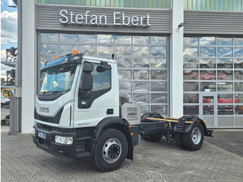 Подметально-уборочная машина IVECO EuroCargo