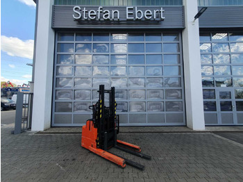 Штабелер TOYOTA