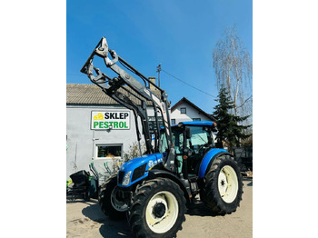 Трактор NEW HOLLAND TD5
