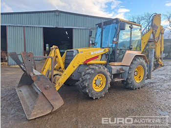 Экскаватор-погрузчик