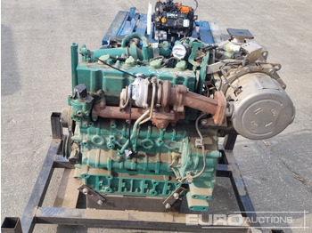 Двигатель Volvo 4 Cylinder Engine: фото 2
