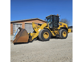 Колёсный погрузчик CATERPILLAR 938M