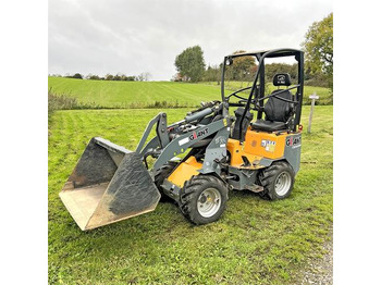 Мини-погрузчик с бортовым поворотом GIANT