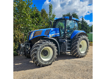 Трактор NEW HOLLAND T8