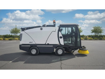 Подметально-уборочная машина JOHNSTON