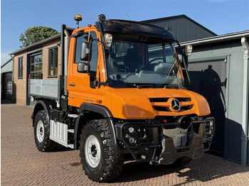 Грузовик UNIMOG