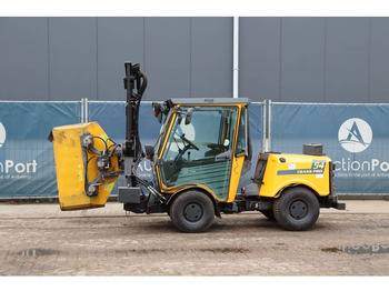 Подметально-уборочная машина