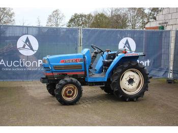 : фото в шапке страницы