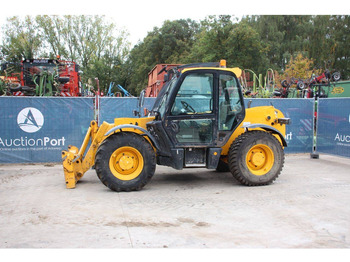 Телескопический погрузчик JCB