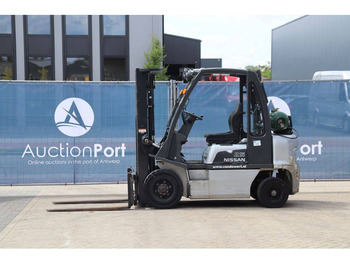 Газовый погрузчик NISSAN