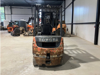 Дизельный погрузчик Toyota 02-8FDF18: фото 4