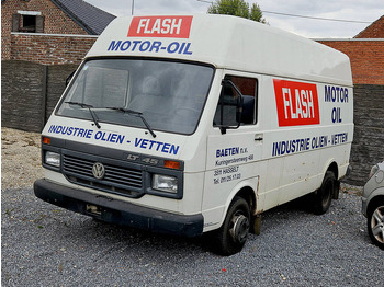 Седан VOLKSWAGEN