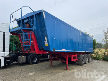 Самосвальный полуприцеп KEMPF