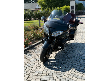 : фото в шапке страницы