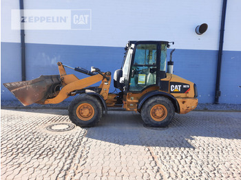 Колёсный погрузчик CATERPILLAR
