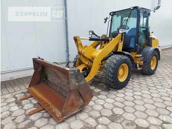 Колёсный погрузчик CATERPILLAR 908M