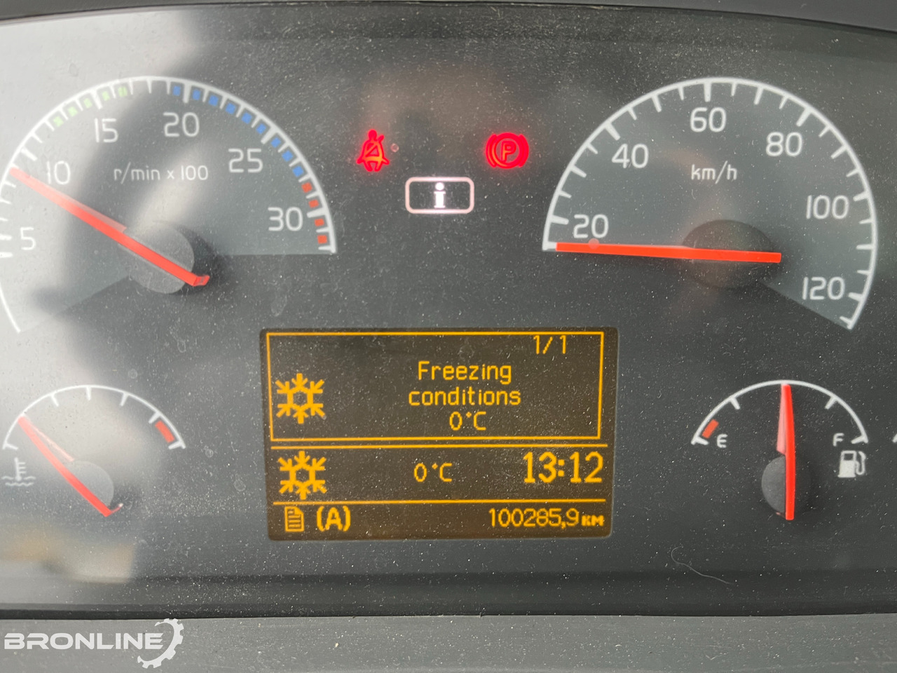 Грузовик бортовой/ Платформа 2010 VOLVO FL 260 Puksiir: фото 19