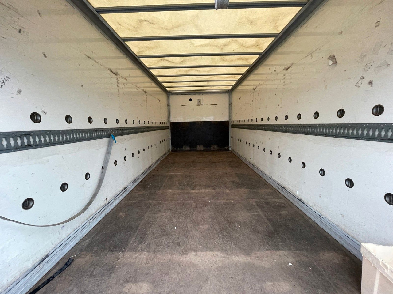 Iveco ML75E18 Blumen Koffer LBW Klimaanlage EEV ML80 Iveco ML75E18 Blumen Koffer LBW Klimaanlage EEV ML80 - Фургон с закрытым кузовом: фото 5 Iveco ML75E18 Blumen Koffer LBW Klimaanlage EEV ML80 Iveco ML75E18 Blumen Koffer LBW Klimaanlage EEV ML80 - Фургон с закрытым кузовом: фото 5