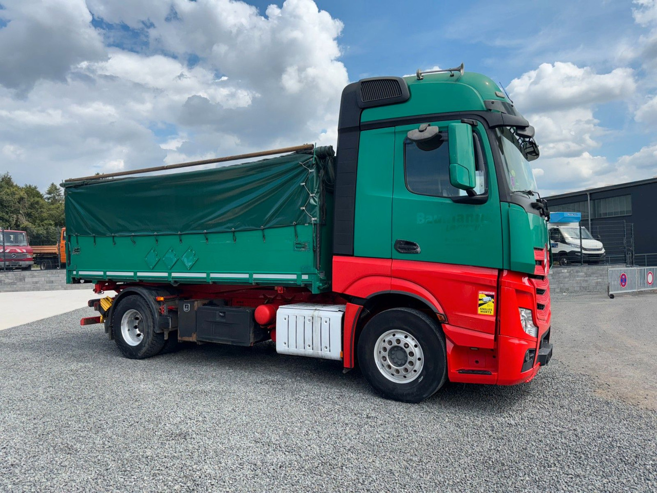 Самосвал Mercedes-Benz Actros 1842 Kipper Dreiseitenkipper: фото 7