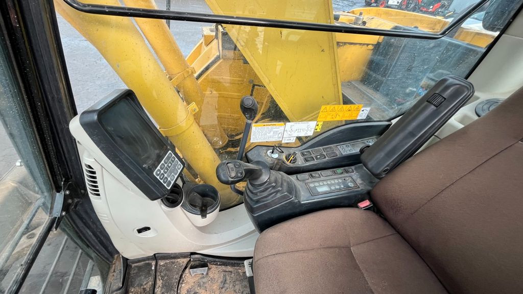 Гусеничный экскаватор New Holland E140CSR Kettenbagger 16.000 Kg Motorschaden: фото 6