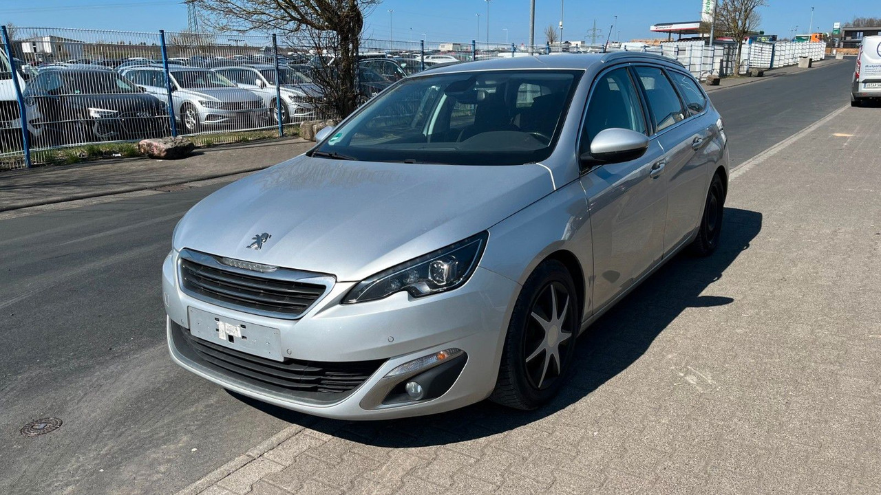 Peugeot 308 SW Allure 8-Fach Bereift Kopfdichtungsschade - Легковой автомобиль: фото 4 Peugeot 308 SW Allure 8-Fach Bereift Kopfdichtungsschade - Легковой автомобиль: фото 4