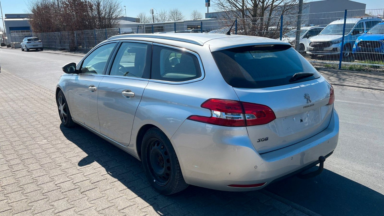Peugeot 308 SW Allure 8-Fach Bereift Kopfdichtungsschade - Легковой автомобиль: фото 3 Peugeot 308 SW Allure 8-Fach Bereift Kopfdichtungsschade - Легковой автомобиль: фото 3