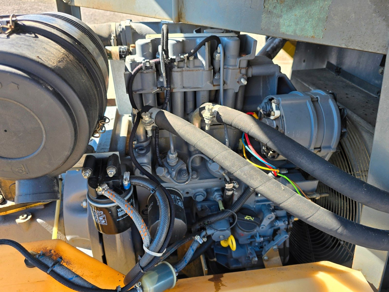 Compair DLT 0404 C30 Baustellen Kompressor - Прицеп: фото 4 Compair DLT 0404 C30 Baustellen Kompressor - Прицеп: фото 4