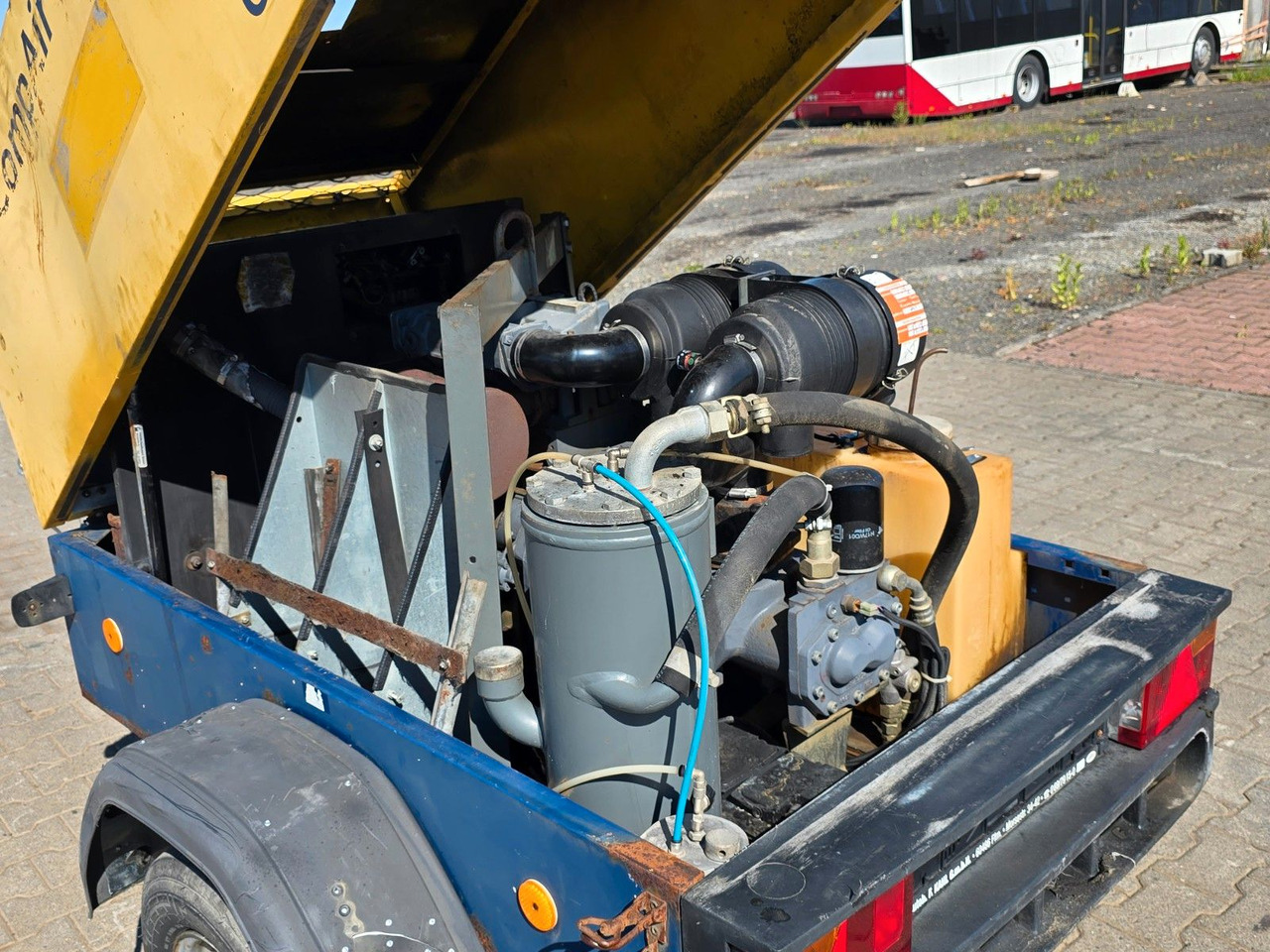 Compair DLT 0404 C30 Baustellen Kompressor - Прицеп: фото 2 Compair DLT 0404 C30 Baustellen Kompressor - Прицеп: фото 2