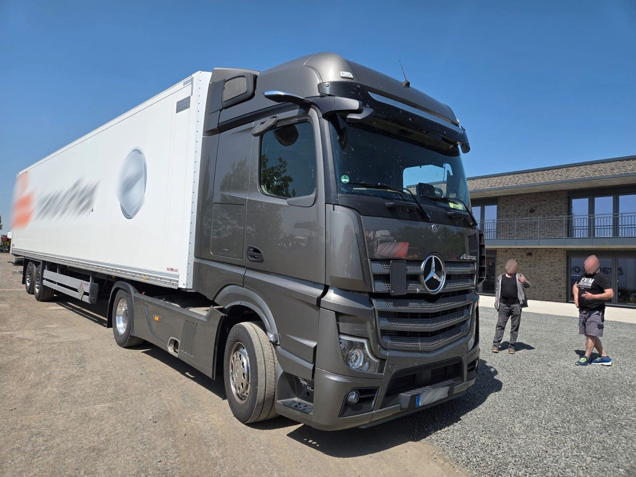 Mercedes-Benz Actros 5 L-Fahrerhaus 2-Achser SZM 1848 - Тягач: фото 1 Mercedes-Benz Actros 5 L-Fahrerhaus 2-Achser SZM 1848 - Тягач: фото 1