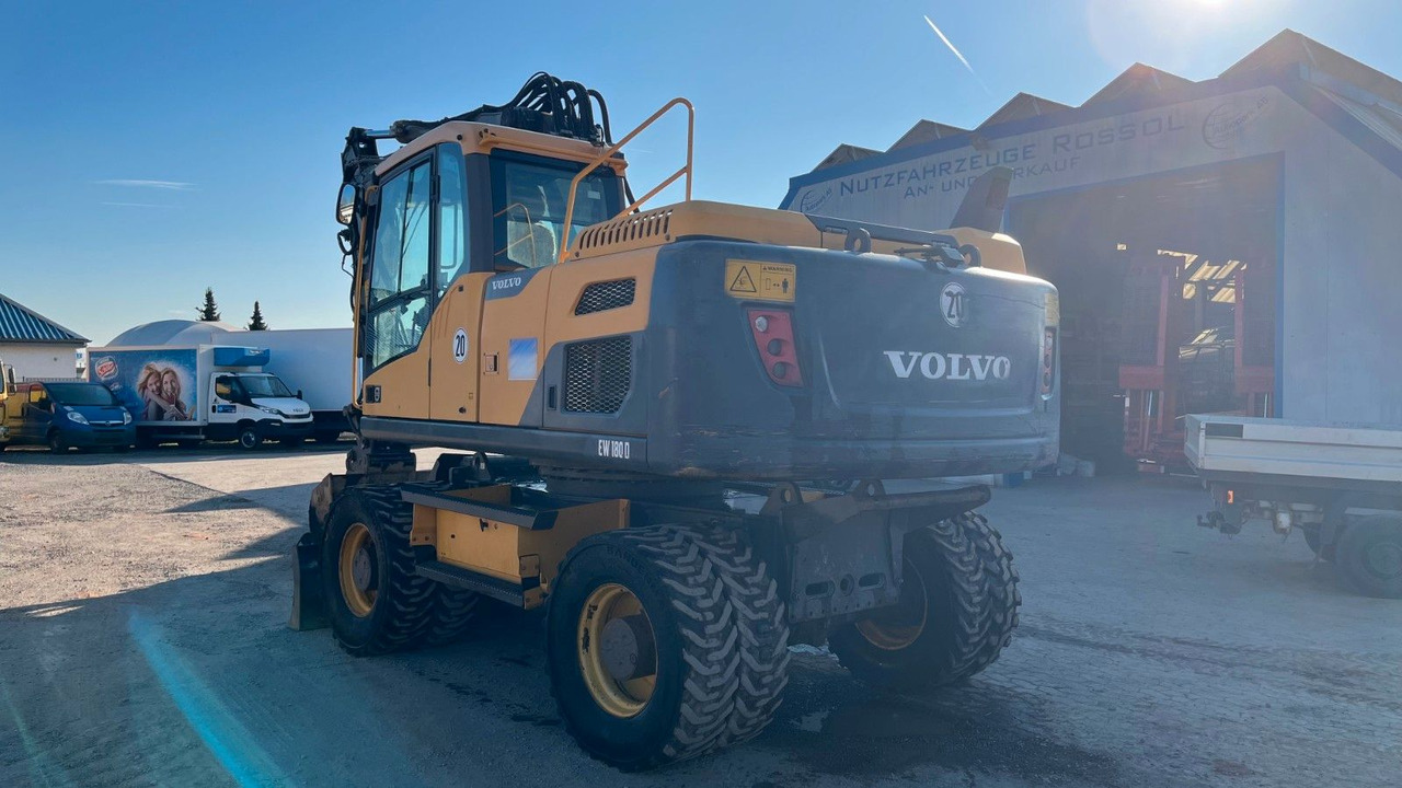 Volvo EW180D 20500 Kg Verstellausleger OilQuick - Колёсный экскаватор: фото 5 Volvo EW180D 20500 Kg Verstellausleger OilQuick - Колёсный экскаватор: фото 5