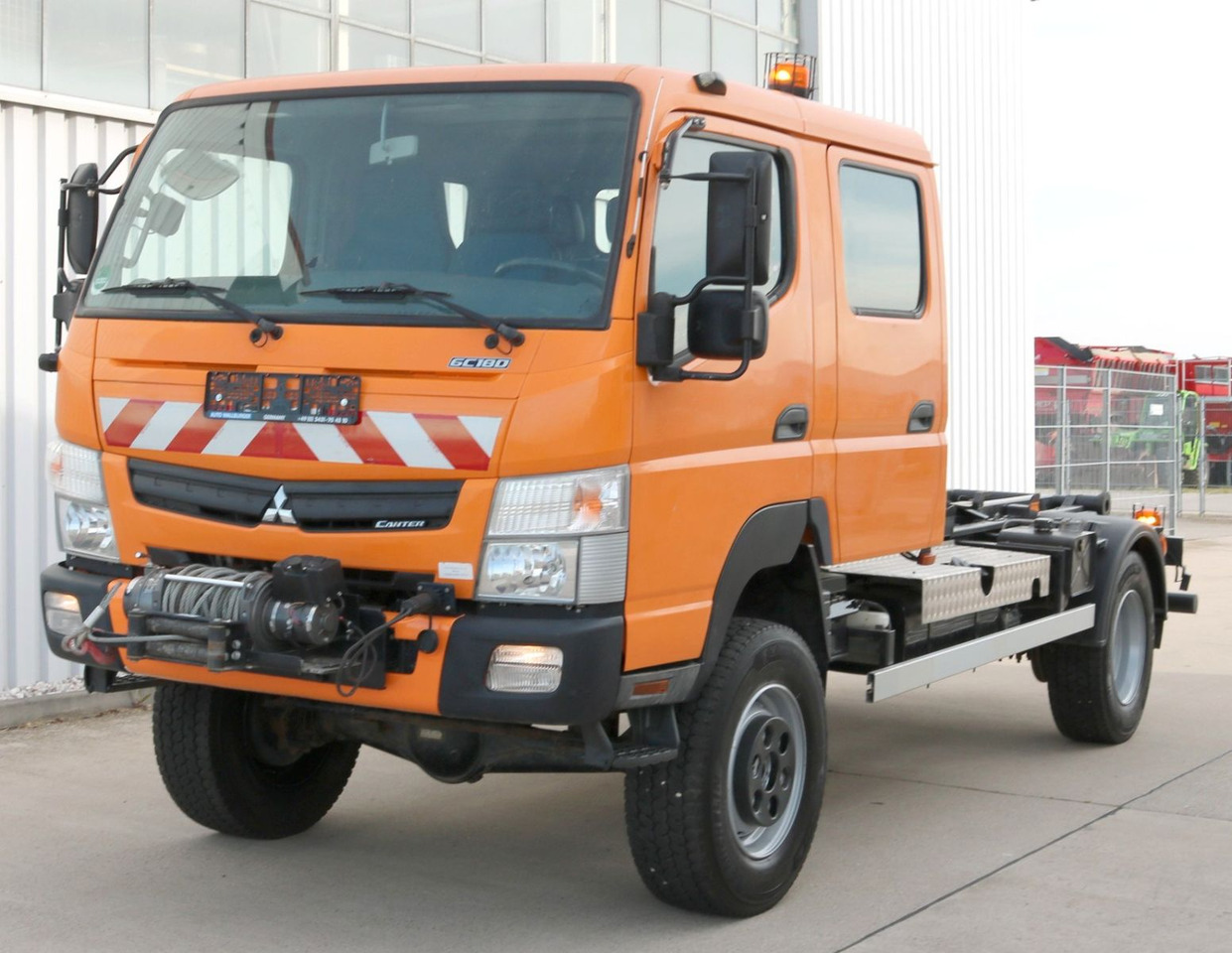 Mitsubishi CANTER 6C180 DOKA 4x4 KLIMA WINDE Standhz. 37tkm - Грузовик-шасси: фото 1 Mitsubishi CANTER 6C180 DOKA 4x4 KLIMA WINDE Standhz. 37tkm - Грузовик-шасси: фото 1