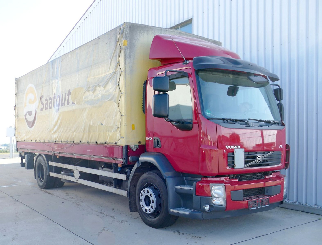 Volvo FL 240 PRITSCHE / PLANE + LBW + KLIMA + EURO 5 - Тентованный грузовик: фото 1 Volvo FL 240 PRITSCHE / PLANE + LBW + KLIMA + EURO 5 - Тентованный грузовик: фото 1
