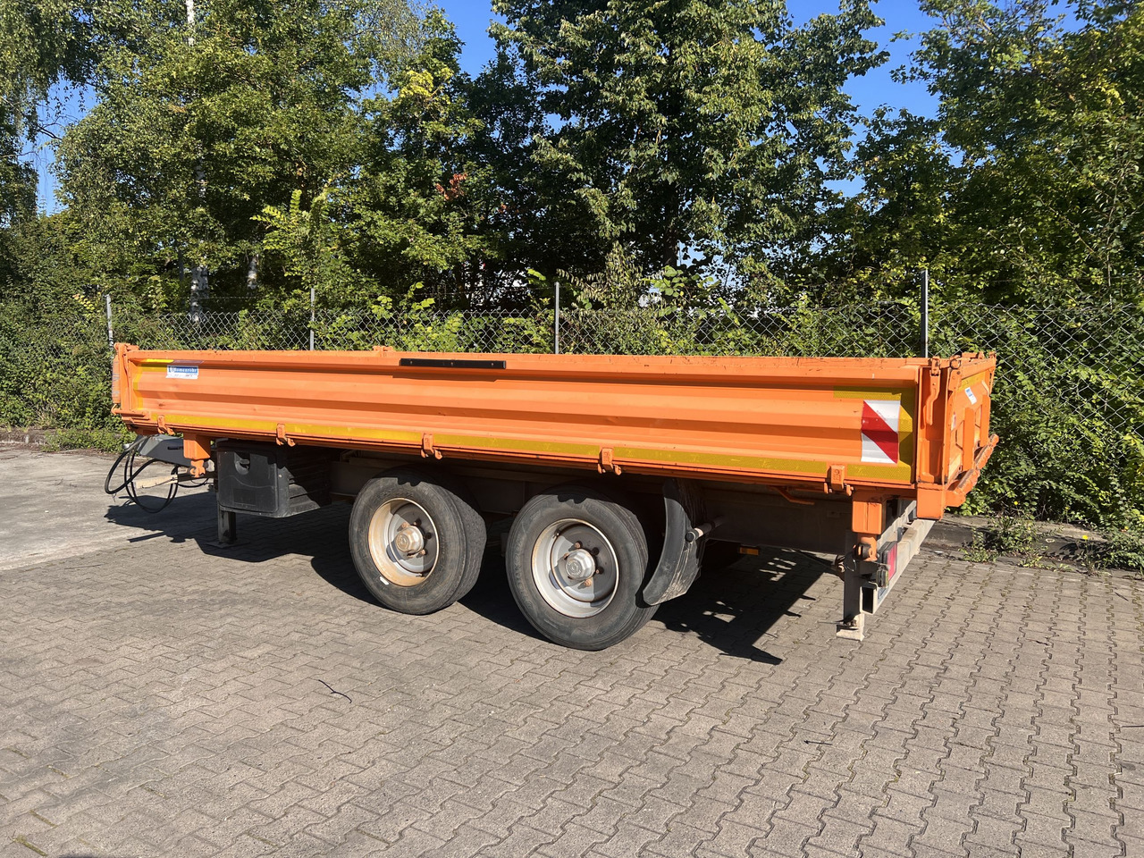 Blomenroehr 888/14000  14 t Tandemkipper- Tieflader - Самосвальный прицеп: фото 3 Blomenroehr 888/14000  14 t Tandemkipper- Tieflader - Самосвальный прицеп: фото 3