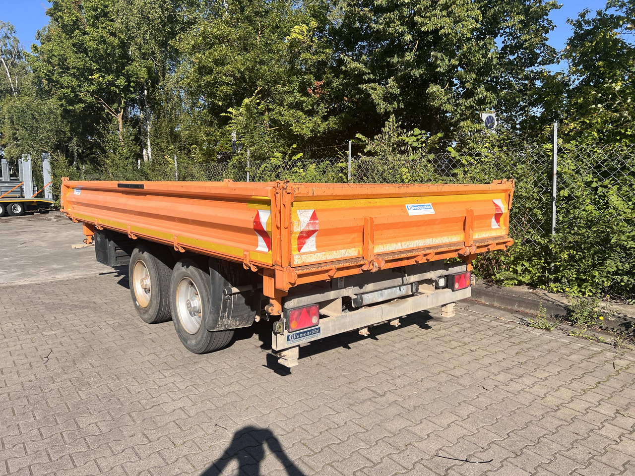 Blomenroehr 888/14000  14 t Tandemkipper- Tieflader - Самосвальный прицеп: фото 2 Blomenroehr 888/14000  14 t Tandemkipper- Tieflader - Самосвальный прицеп: фото 2