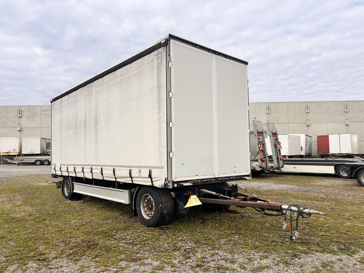 Fliegl ZPS180  2 Achs Jumbo- Planen, Mega, durchladbar - Тентованный прицеп: фото 3 Fliegl ZPS180  2 Achs Jumbo- Planen, Mega, durchladbar - Тентованный прицеп: фото 3