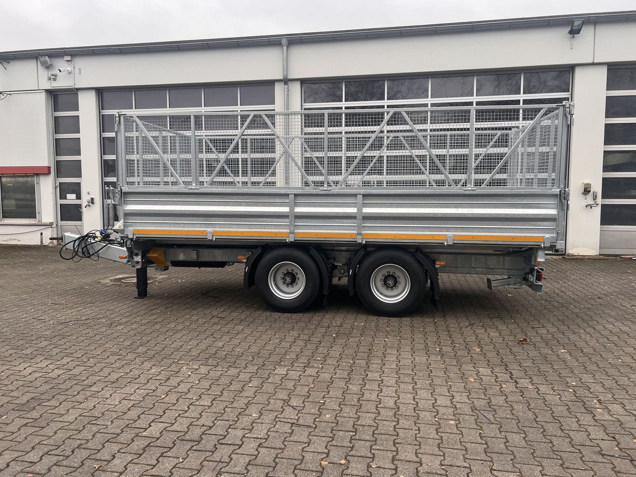 Möslein TTD 19 AB neuer 19 t Tandemkipper TiefladerGitteraufsatz - Самосвальный прицеп: фото 5 Möslein TTD 19 AB neuer 19 t Tandemkipper TiefladerGitteraufsatz - Самосвальный прицеп: фото 5