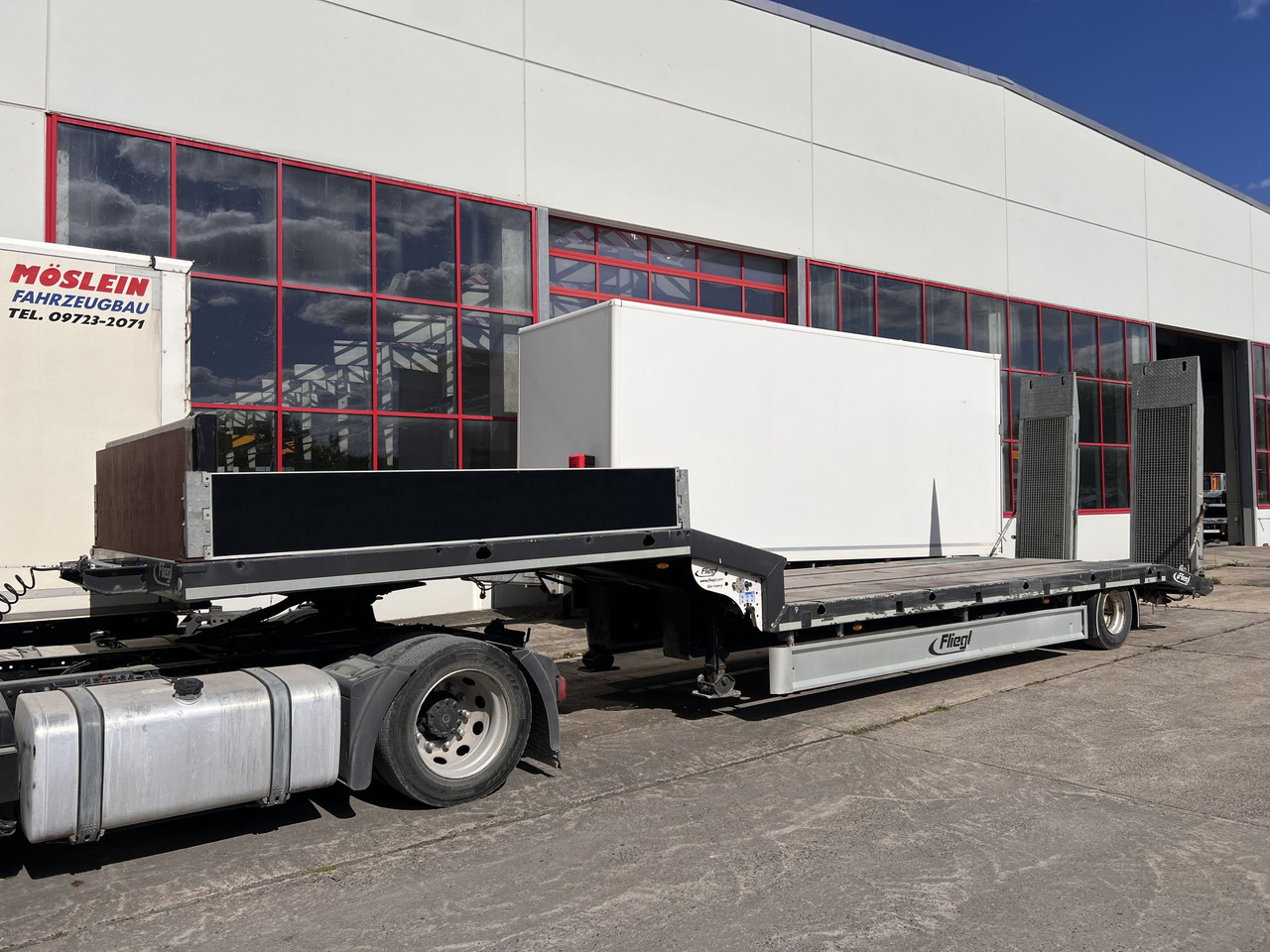 Müller Mitteltal T 1 Achs Satteltieflader - Низкорамный полуприцеп: фото 3 Müller Mitteltal T 1 Achs Satteltieflader - Низкорамный полуприцеп: фото 3