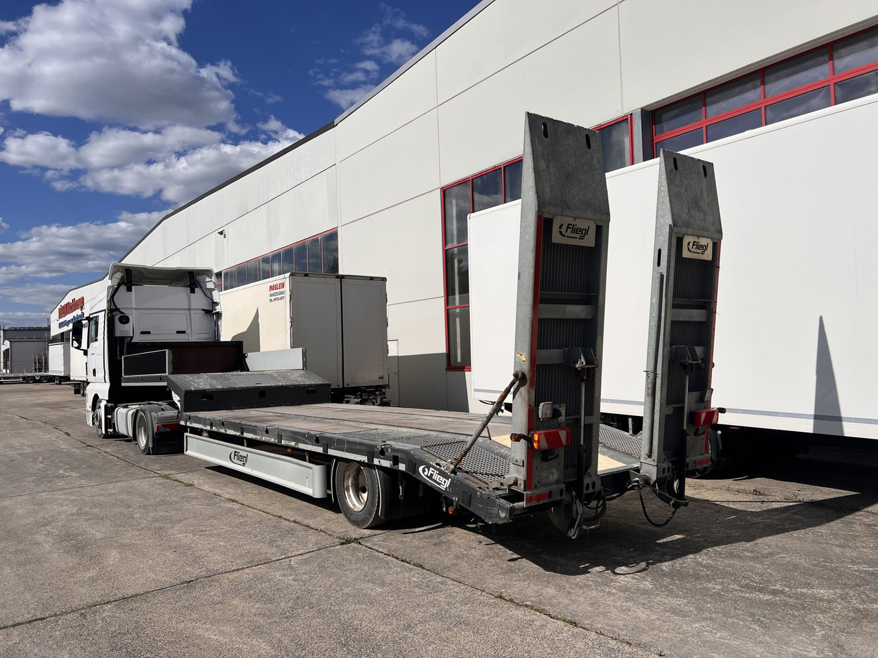 Müller Mitteltal T 1 Achs Satteltieflader - Низкорамный полуприцеп: фото 5 Müller Mitteltal T 1 Achs Satteltieflader - Низкорамный полуприцеп: фото 5