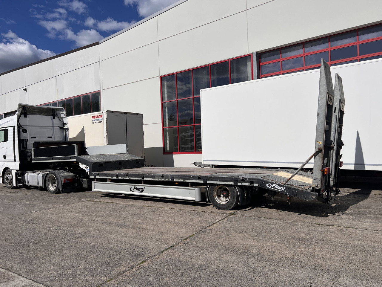 Müller Mitteltal T 1 Achs Satteltieflader - Низкорамный полуприцеп: фото 2 Müller Mitteltal T 1 Achs Satteltieflader - Низкорамный полуприцеп: фото 2