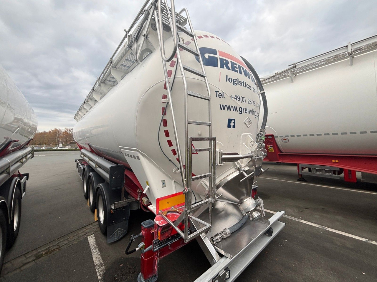Feldbinder KIP 60.3 E-Hydraulik - Полуприцеп цистерна для сыпучих грузов: фото 4 Feldbinder KIP 60.3 E-Hydraulik - Полуприцеп цистерна для сыпучих грузов: фото 4