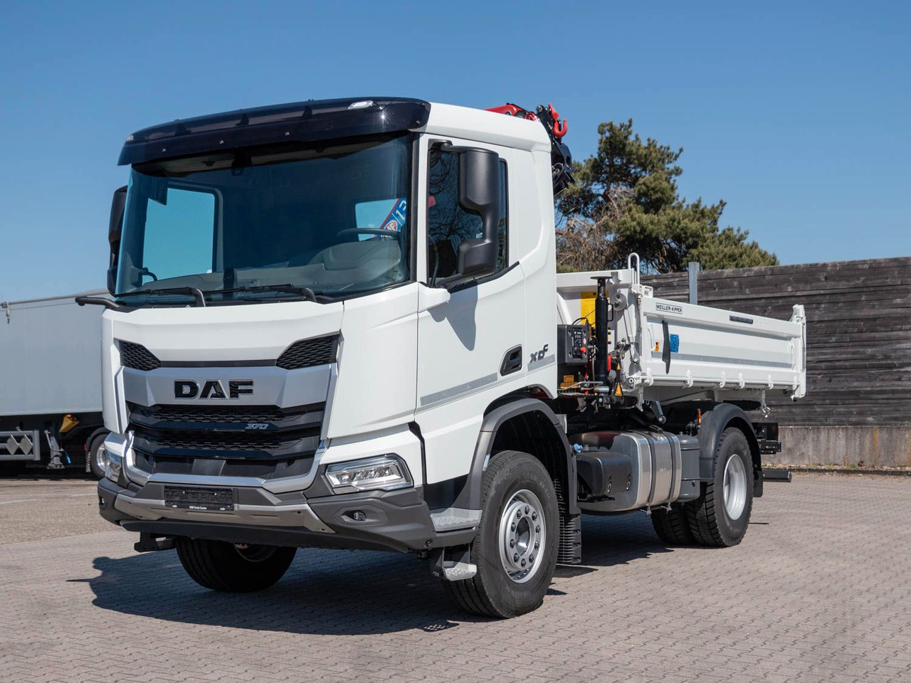DAF FA XDC 370 Krankipper DAF XDC 370 FA Meiller Krankipper HMF - Автоманипулятор, Самосвал: фото 1 DAF FA XDC 370 Krankipper DAF XDC 370 FA Meiller Krankipper HMF - Автоманипулятор, Самосвал: фото 1