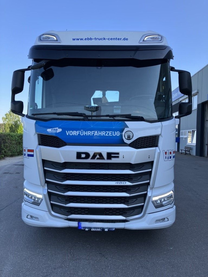 DAF FAN XF 480 mit VDL Abrollkipper DAF FAN XF 480 mit VDL Abrollkipper - Крюковой мультилифт: фото 2 DAF FAN XF 480 mit VDL Abrollkipper DAF FAN XF 480 mit VDL Abrollkipper - Крюковой мультилифт: фото 2