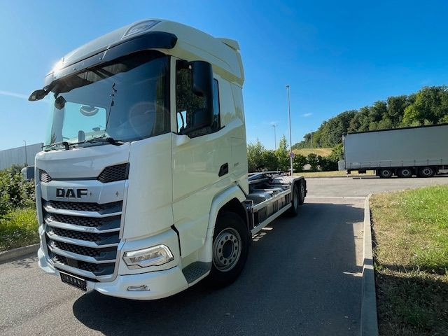 DAF FAN XF 480 mit VDL Abrollkipper DAF FAN XF 480 mit VDL Abrollkipper - Крюковой мультилифт: фото 1 DAF FAN XF 480 mit VDL Abrollkipper DAF FAN XF 480 mit VDL Abrollkipper - Крюковой мультилифт: фото 1