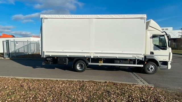 DAF LF 210 8t Pritsche-Plane LBW Tageszulassung DAF FA LF 210 08t Spier Pritsche-Plane - Тентованный грузовик: фото 4 DAF LF 210 8t Pritsche-Plane LBW Tageszulassung DAF FA LF 210 08t Spier Pritsche-Plane - Тентованный грузовик: фото 4