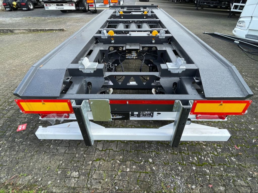 Wielton 2-Achs Außenroller-Abrollanhänger Wielton 2-Achs Außenroller-Abrollanhänger - Прицеп мультилифт/ Бункеровоз: фото 4 Wielton 2-Achs Außenroller-Abrollanhänger Wielton 2-Achs Außenroller-Abrollanhänger - Прицеп мультилифт/ Бункеровоз: фото 4