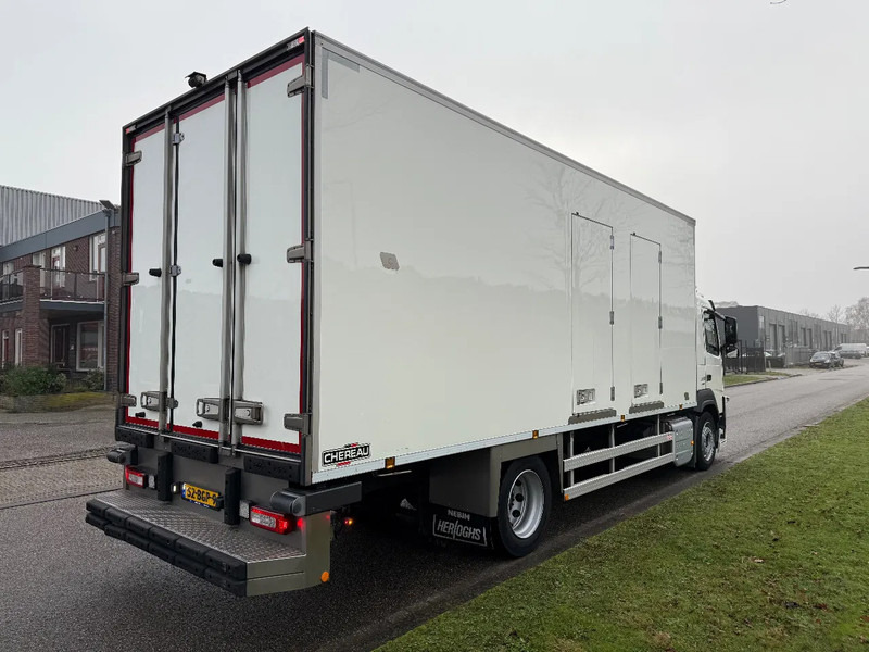 Volvo FM 330 chereau 2015 + carrier 850 - Рефрижератор: фото 3 Volvo FM 330 chereau 2015 + carrier 850 - Рефрижератор: фото 3