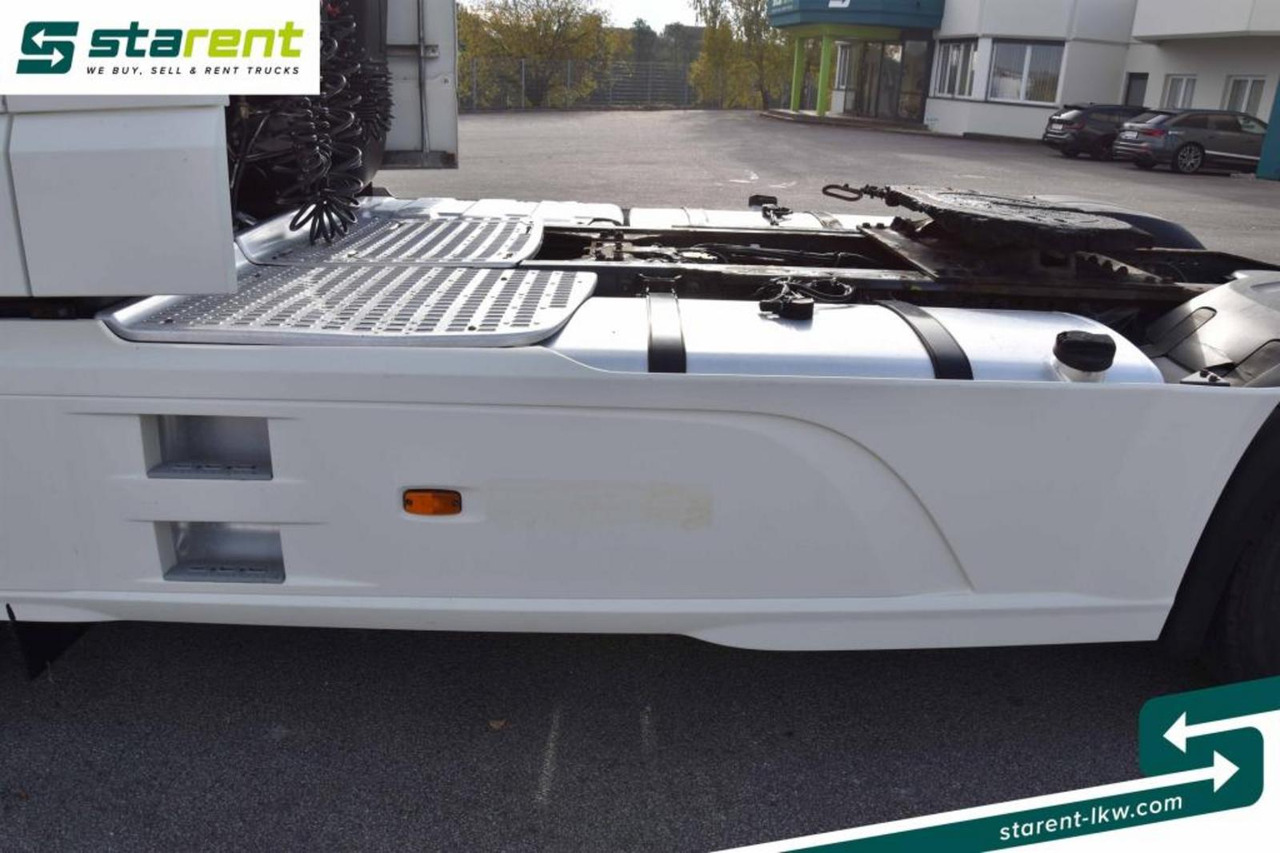Тягач DAF XF 460 SSC Retarder Standklimaanlage Alufelgen: фото 9 Тягач DAF XF 460 SSC Retarder Standklimaanlage Alufelgen: фото 9