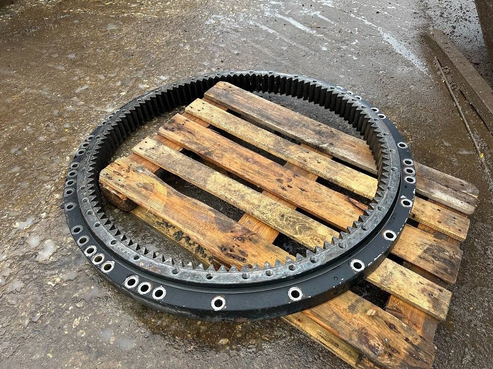 CAT 323 slew ring  - Ось и запчасти для Строительной техники: фото 1 CAT 323 slew ring  - Ось и запчасти для Строительной техники: фото 1