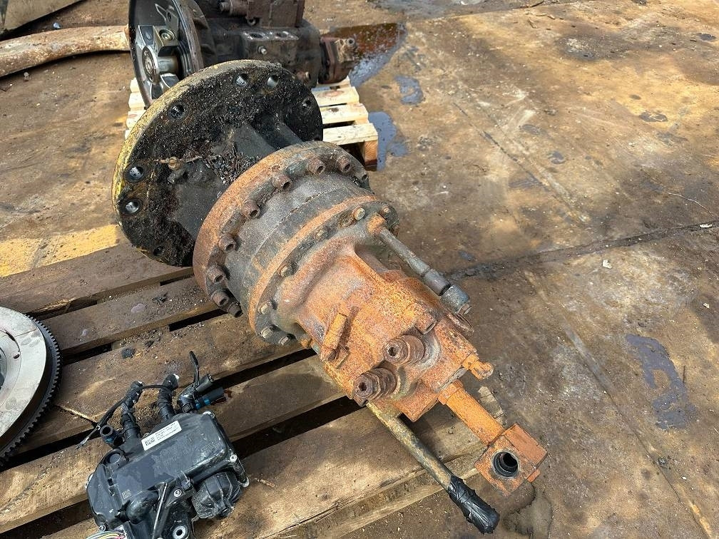 CAT 323 swing motor 515-6105 378-9516  - Гидравлика для Строительной техники: фото 3 CAT 323 swing motor 515-6105 378-9516  - Гидравлика для Строительной техники: фото 3
