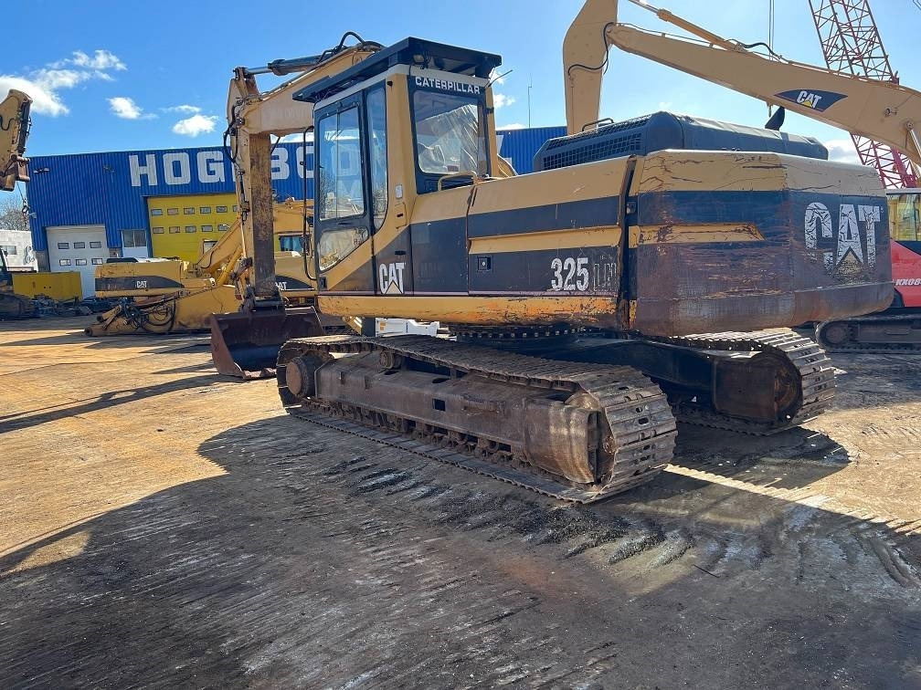 CAT 325L - Гусеничный экскаватор: фото 2 CAT 325L - Гусеничный экскаватор: фото 2